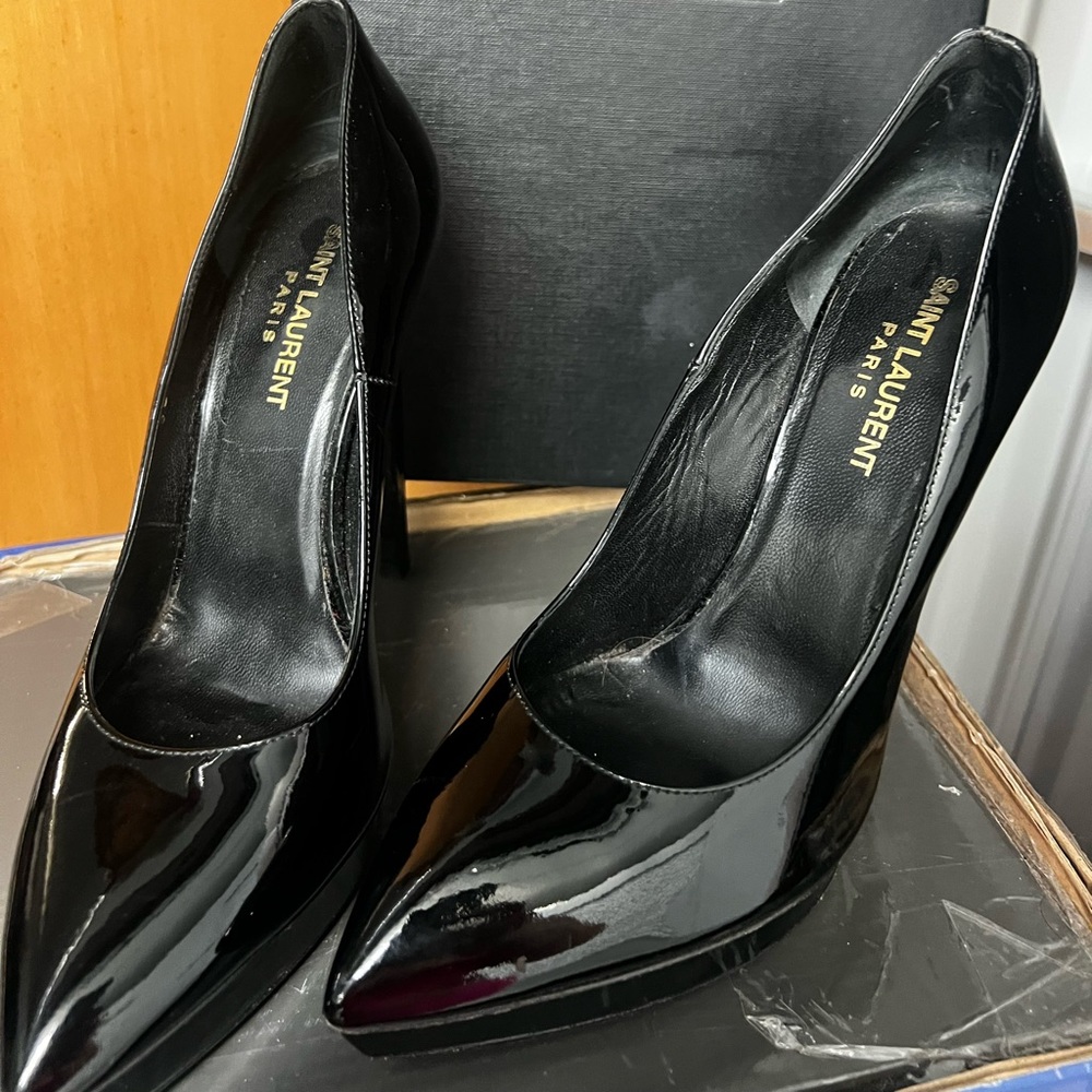 Black Saint Laurent Heel